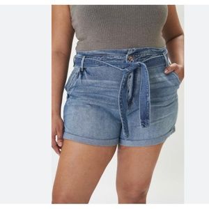 NWT KanCan Sz XL Sandra High Rise Belted Jean Shorts